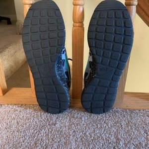 Nike Shoes - Nike sneakers ! Nike Shoes - Nike sneakers !
